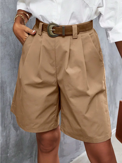 Khaki Effen Shorts met Schuine Zakken & Plooi Details